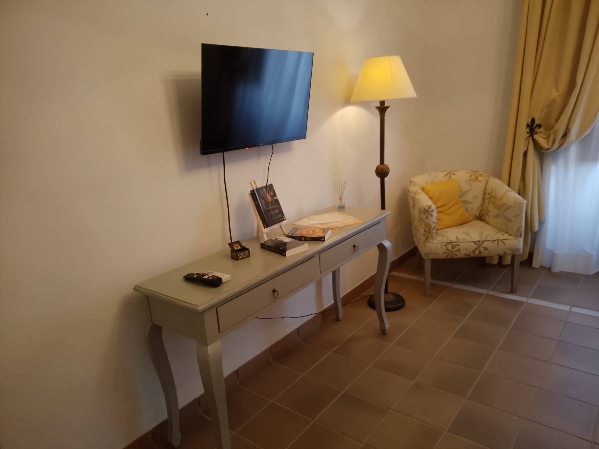 2. Tolkien Suite - Imagen 7